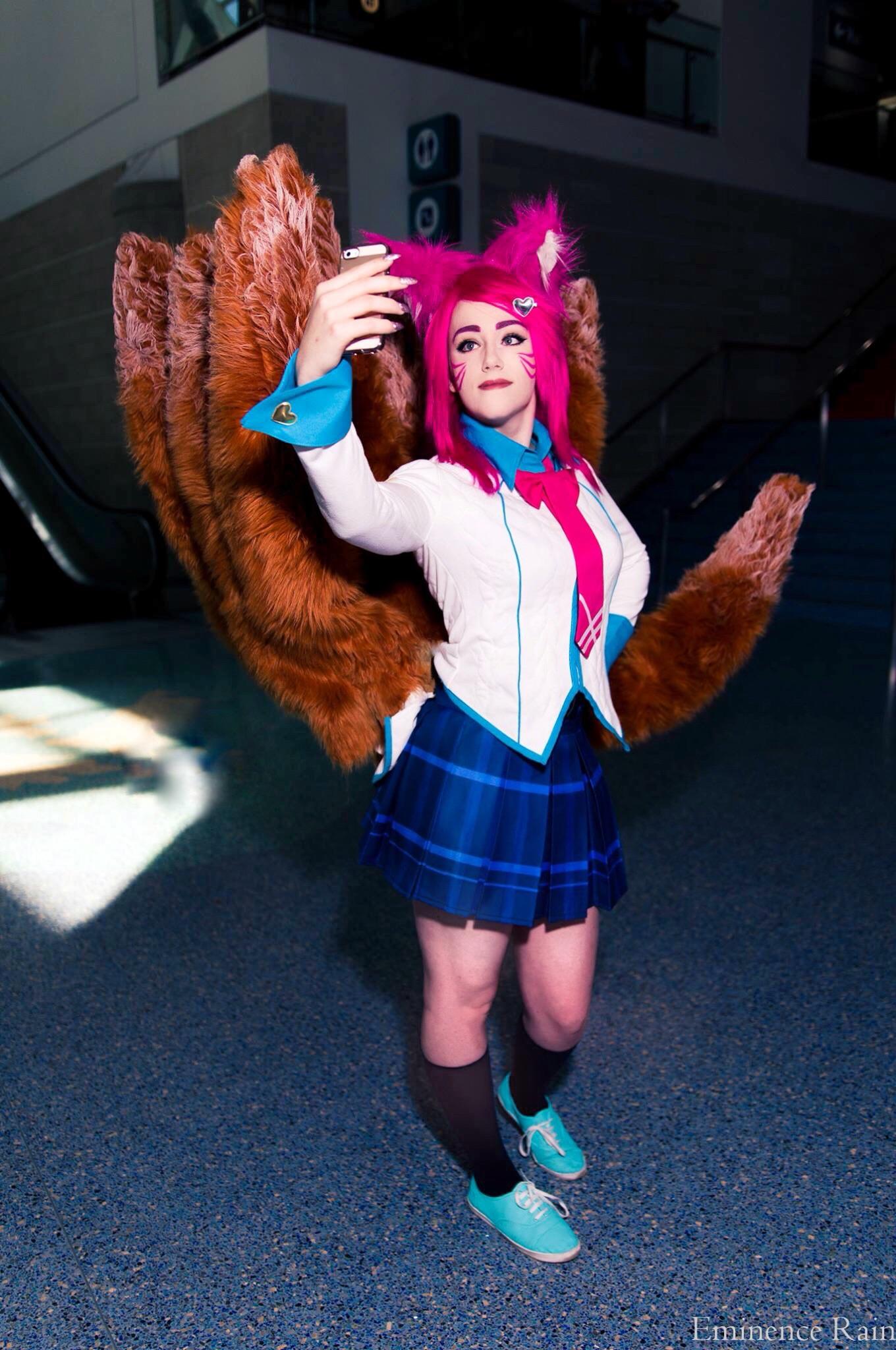 Academy ahri cosplay