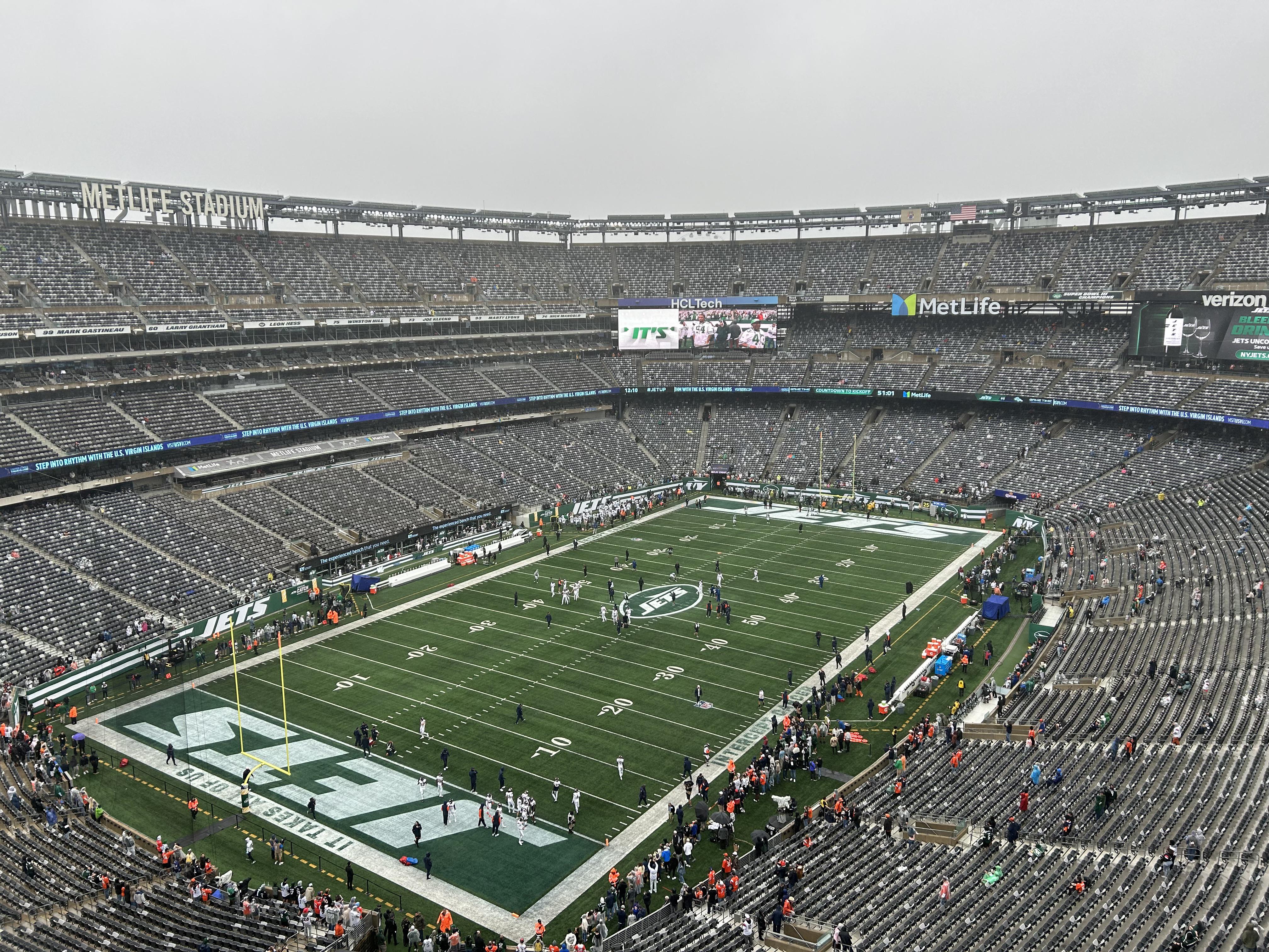 Met Stadium Capacity