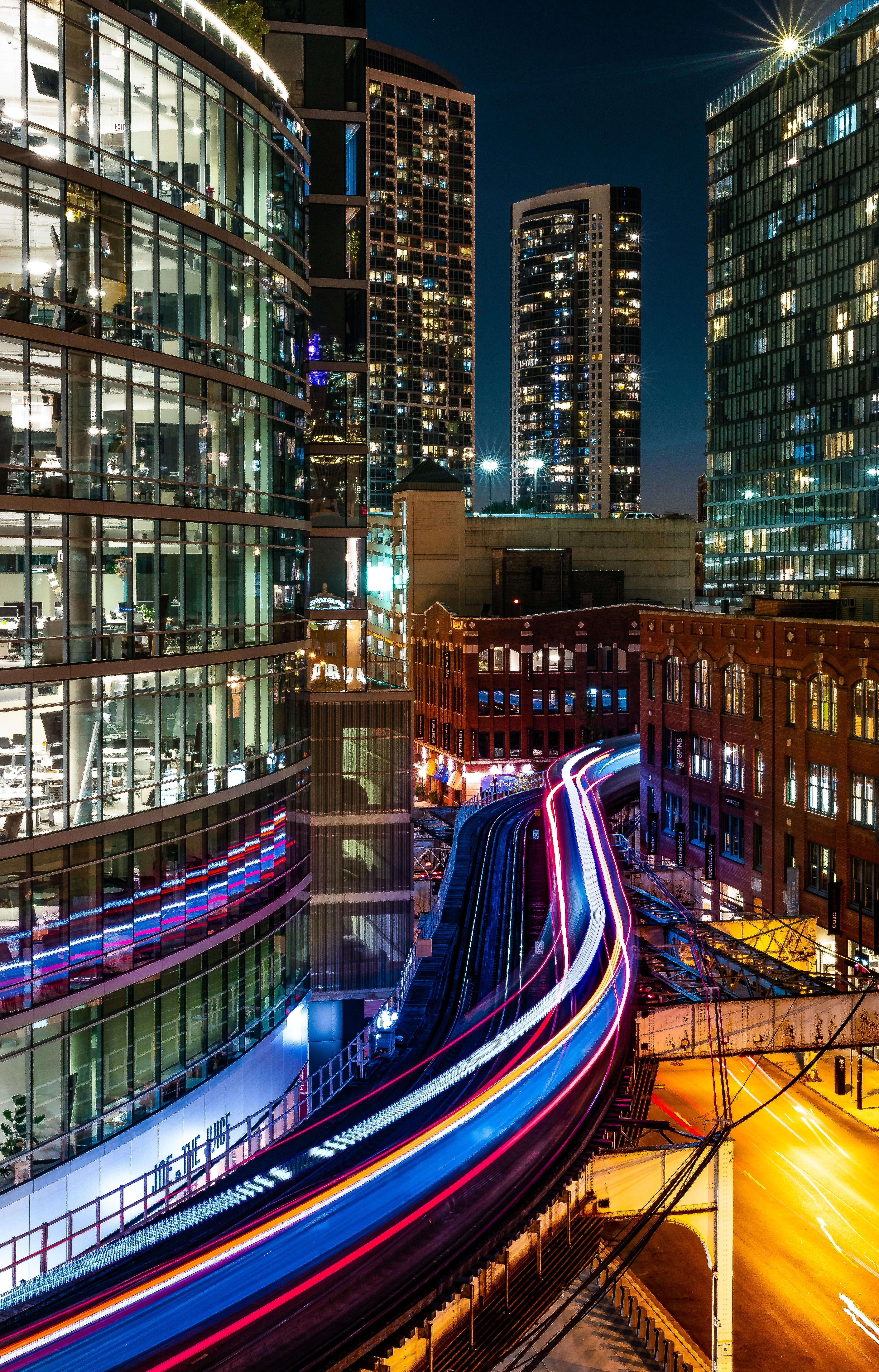 Wells kinzie parking garage