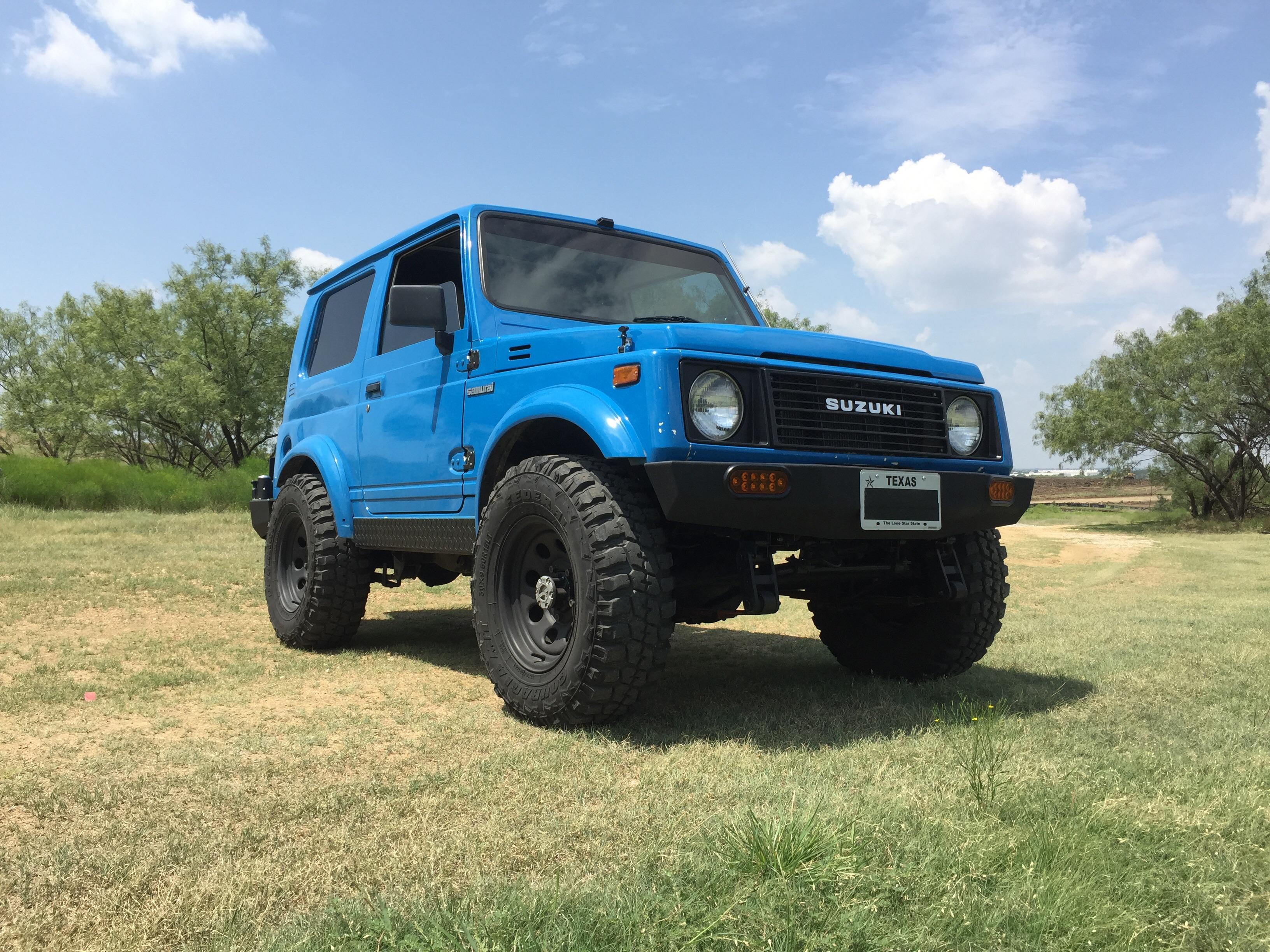 Suzuki samurai tin top
