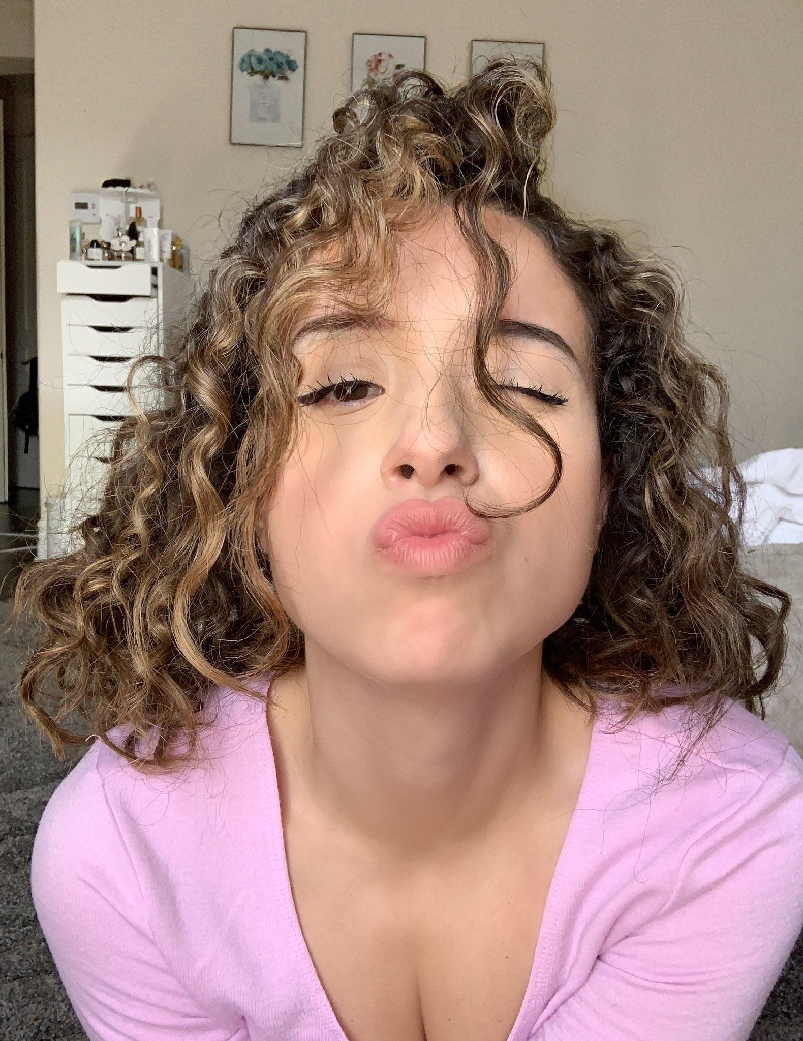 Pokimane cum on her face