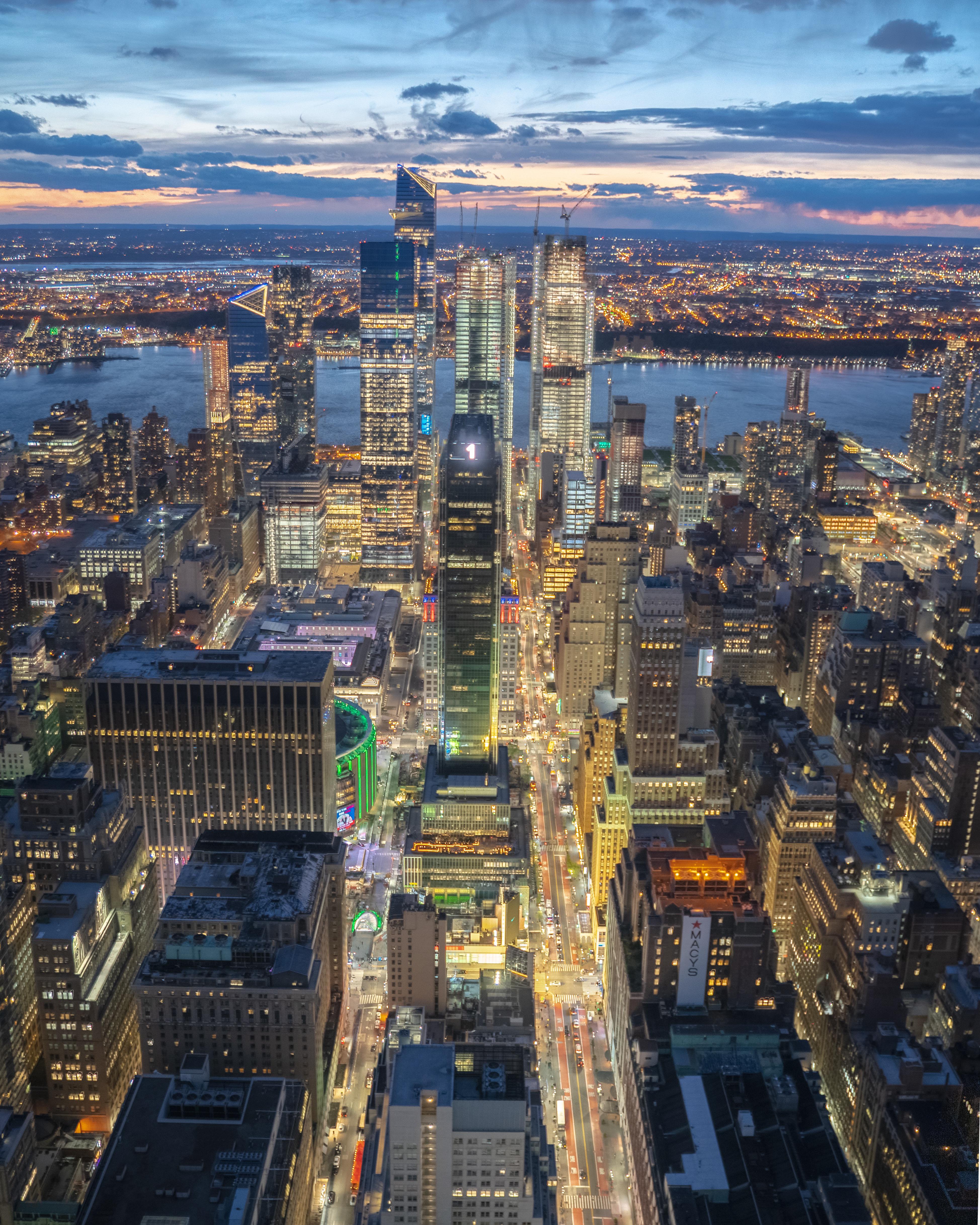 Live view of the empire state building