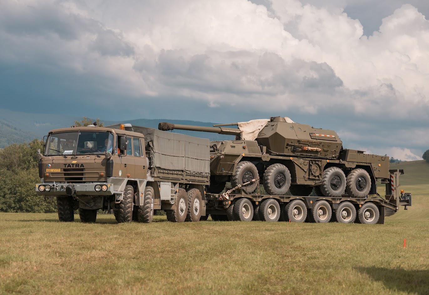 Czech Tatra 815 Transporting Dana SPG : rTankPorn