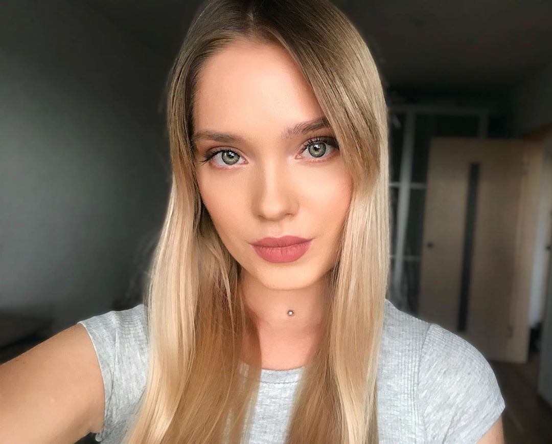 Pretty baby 1978 brooke shields nude lesbian