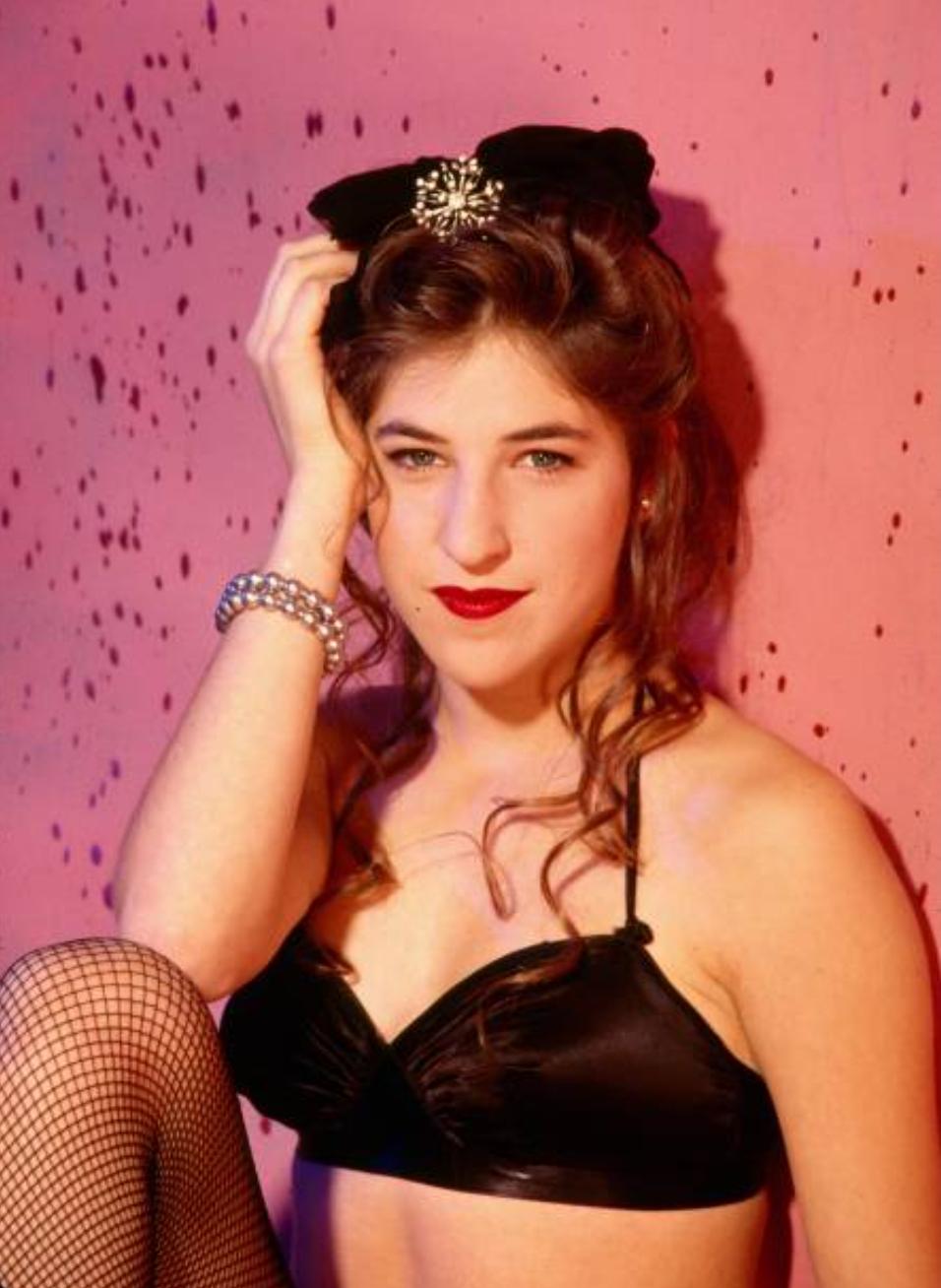 Sexy pics of mayim bialik