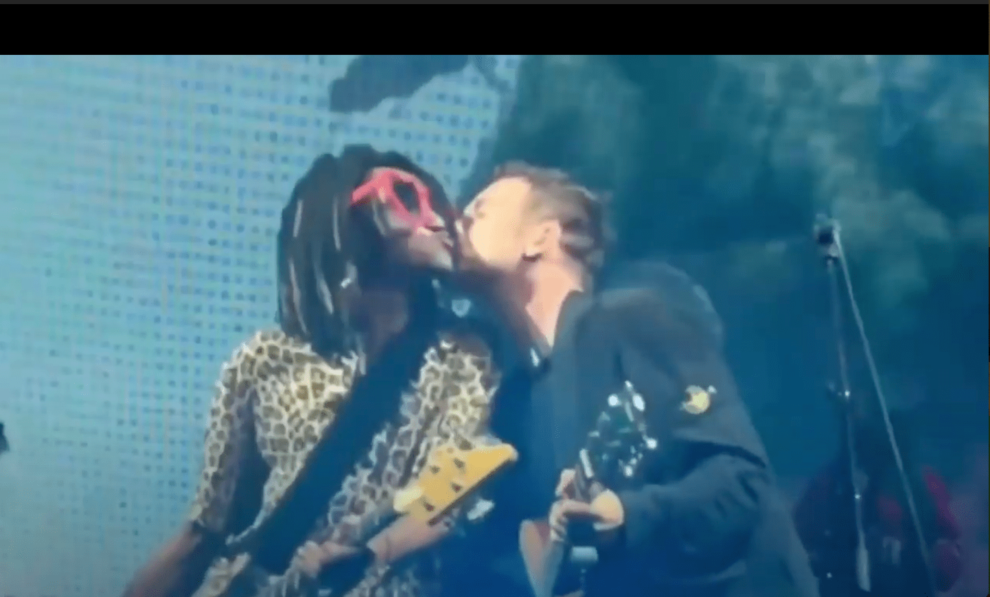 Is damon albarn gay
