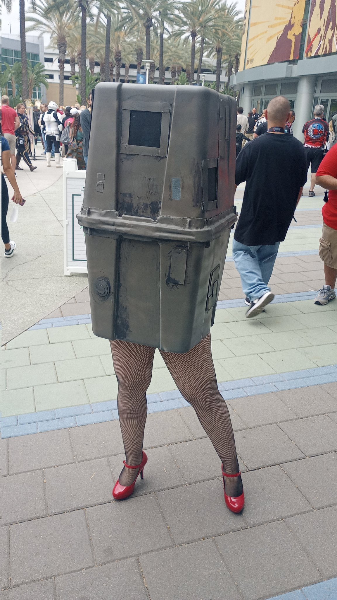 Sexy gonk droid