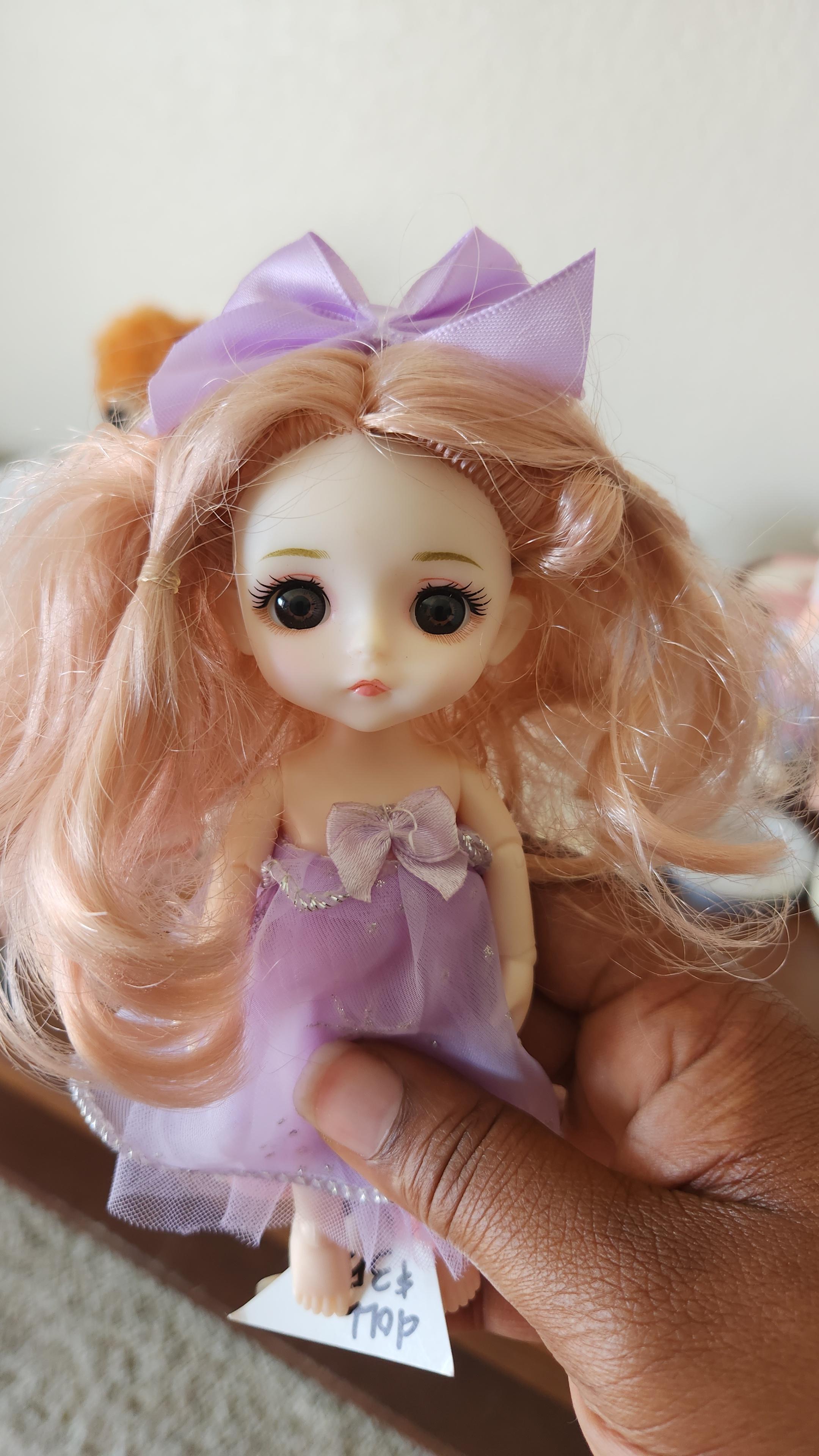 Cam anyone tell me what kind of doll this beauty is ? : rDolls