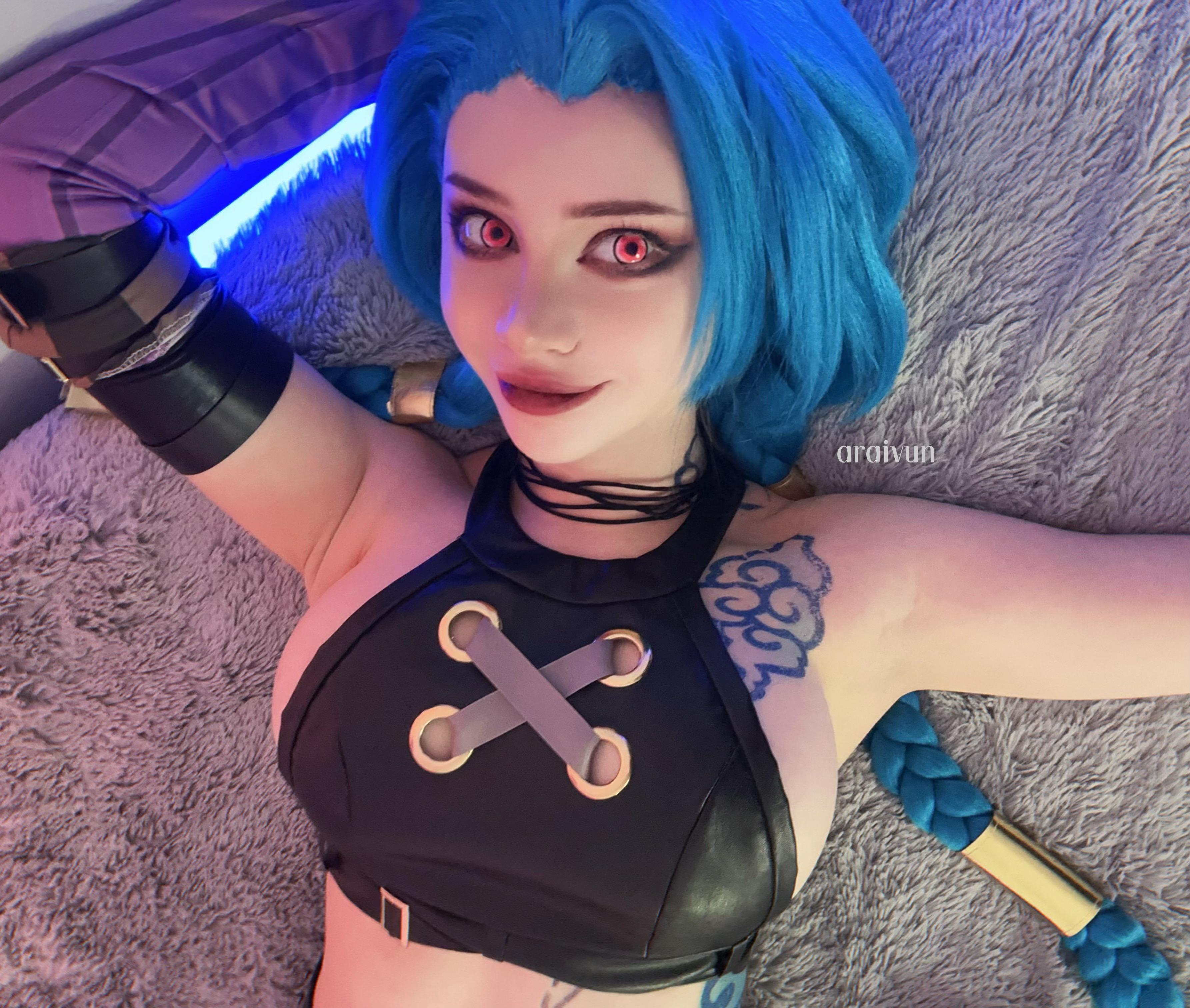 Jinx from Arcane cosplay by Araivun – XYZ Porn Comics Jinx profile picture