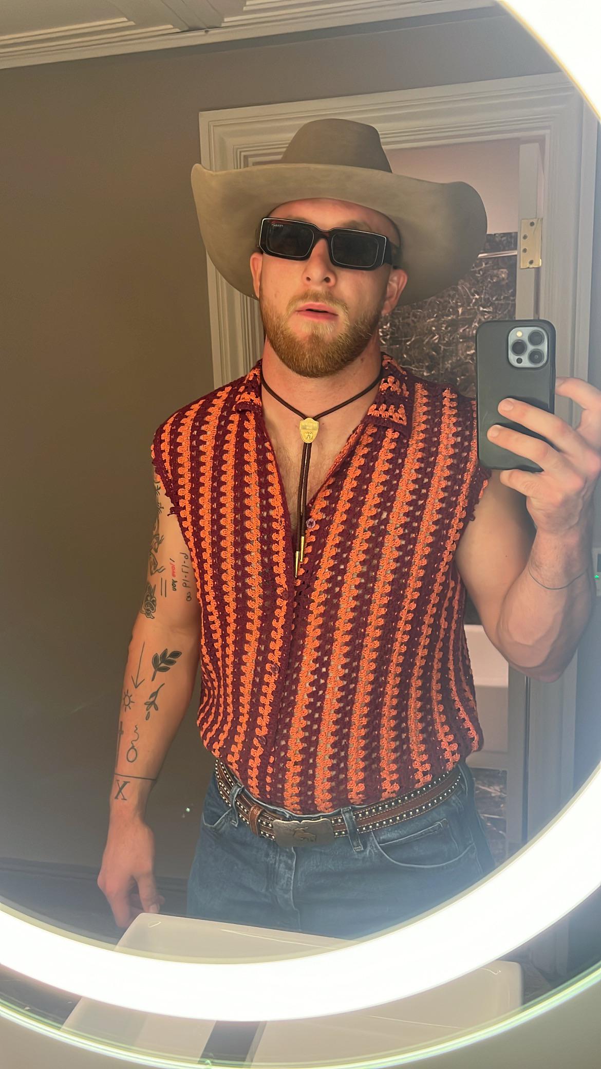 Saw Orville Peck in San Francisco, this was the fit;) : rgaybrosgonemild Orville peck nsfw