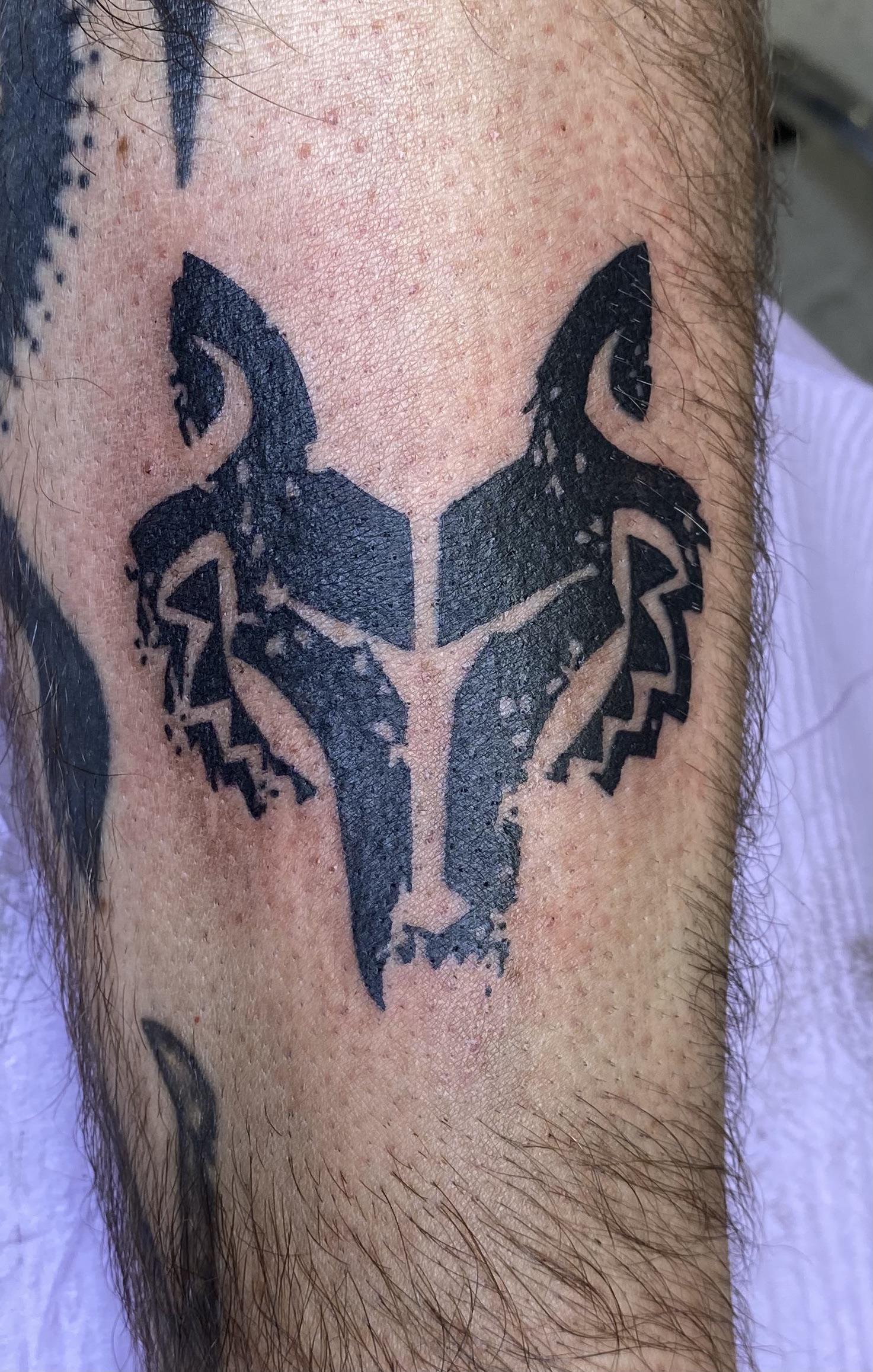 New Wolfpack Tattoo With Some Battle Damage. : R/Starwarstattoo 2315_x_1473_jpg