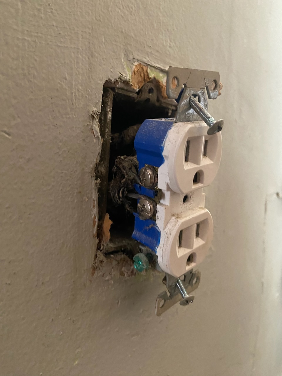 Electrical Switch Loop Issues And Properly Fixing Home Improvement Electrical Switch Loop Issues And Properly Fixing Home Improvement