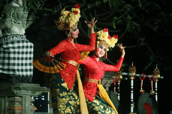 SMP Negeri 2 Mengwi dan SMP Negeri 2 Sukawati Selamatkan Joged, Pertahankan  Tradisi - Media Pelangi