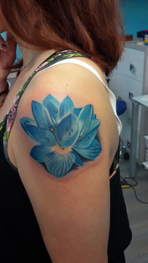 Tatuaggio Fiore Di Loto - Denis Trevisani Tattoo Studio 540_x_563_jpg