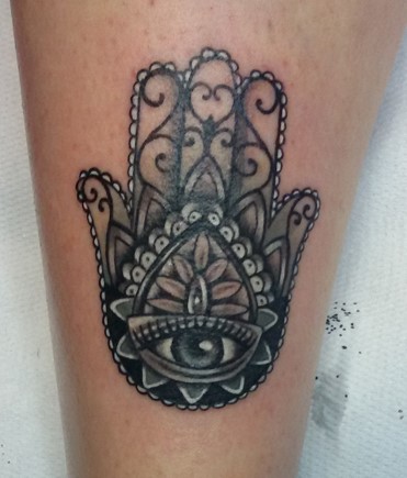 Tatuaggio Mano Di Fatima - Denis Trevisani Tattoo Studio 300_x_256_jpg