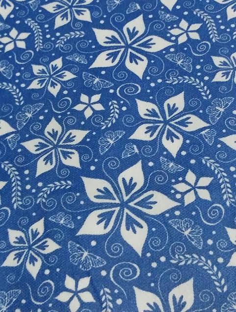 Nama batiknya batik apa ini? Selain nama batik biru.. Yg tau mohon  jawabannya>_ - Brainly.co.id