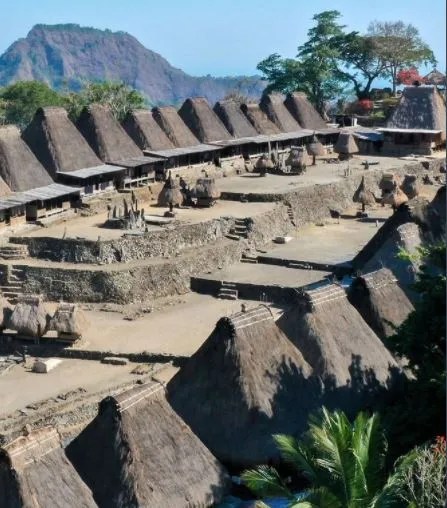 Keren! Warisan Budaya Zaman Batu Kampung Bena ada di Kabupaten Ngada, Flores