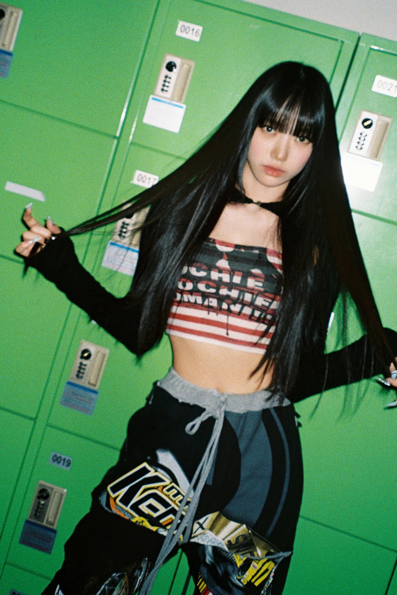 K-Pop Staff MEOVV Merilis TOXIC dan BODY