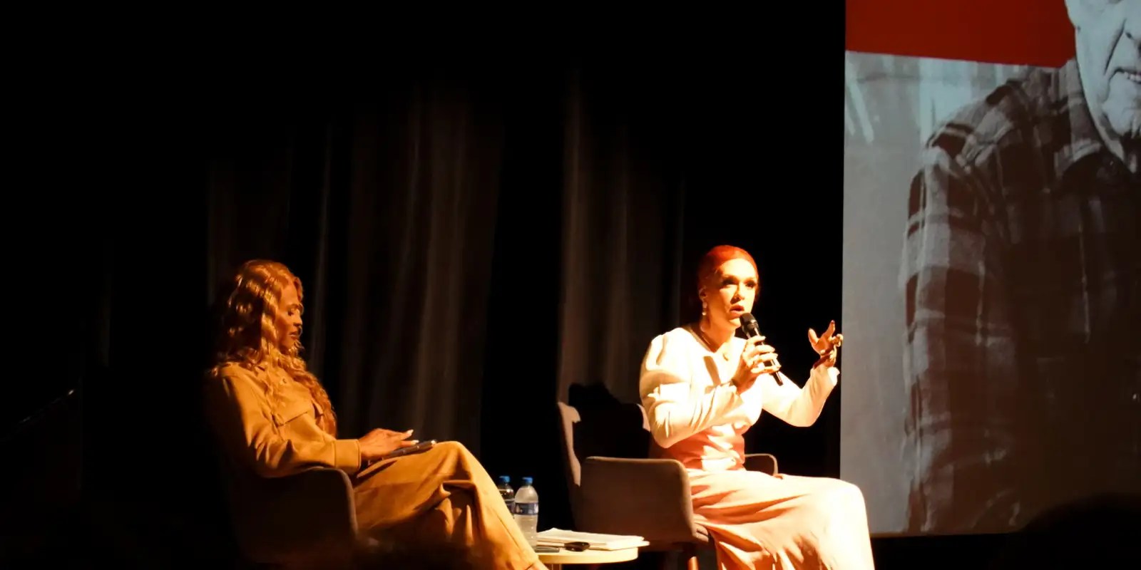 Em evento drag, Rita von Hunty ataca “capitalismo de plataforma”