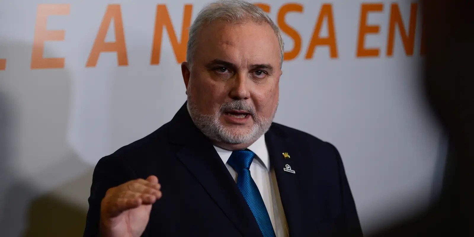 Presidente da Petrobras diz que não faz sentido pressionar Ibama