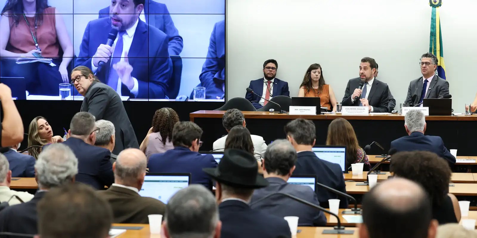 Boulos critica compensação a empresas pelo fim da escala 6×1