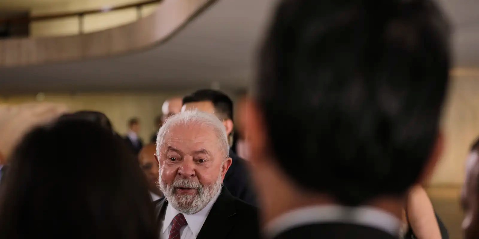 Após cirurgia, Lula vai despachar do Alvorada por 4 semanas