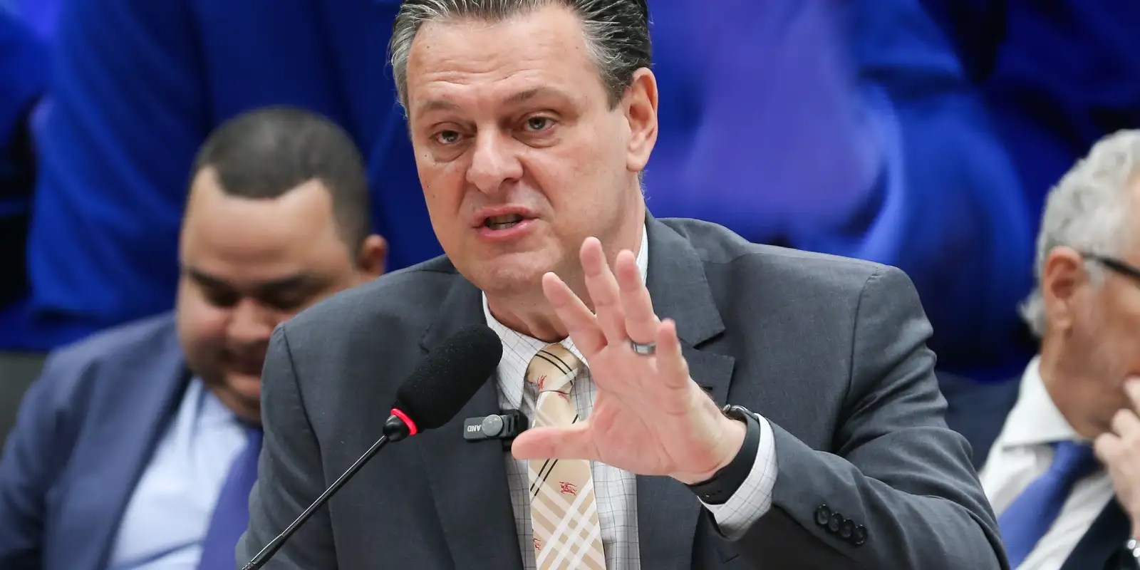 Ministro da Agricultura negocia mais R$ 500 milhões para seguro rural