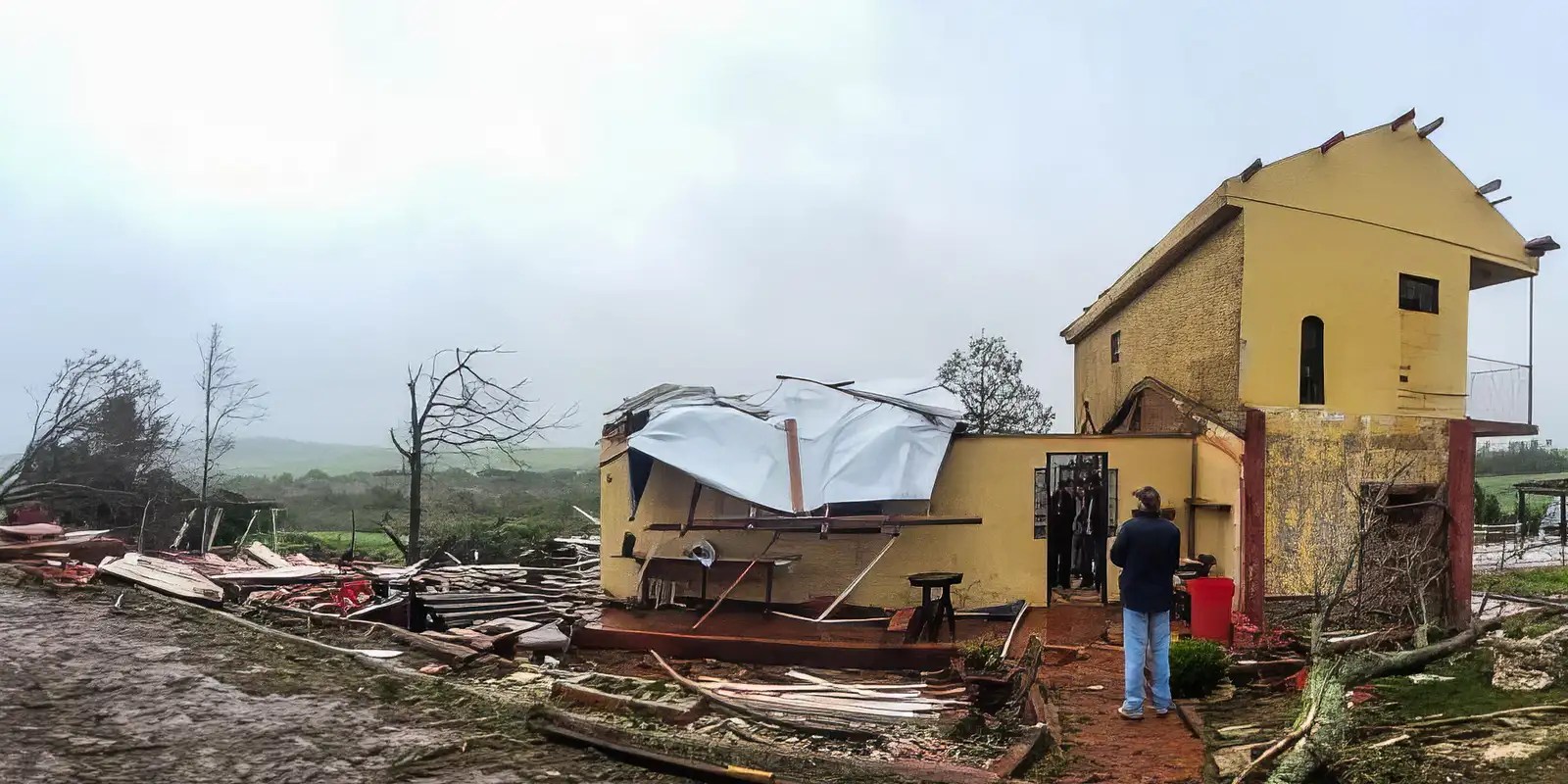 Marinha resgata pessoas ilhadas no Rio Grande do Sul após ciclone