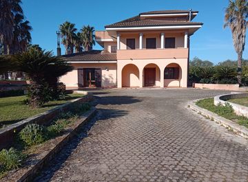 Ville Con Giardino Privato In Vendita Da Privati A Casarano | Casa.it 265_x_360_jpg