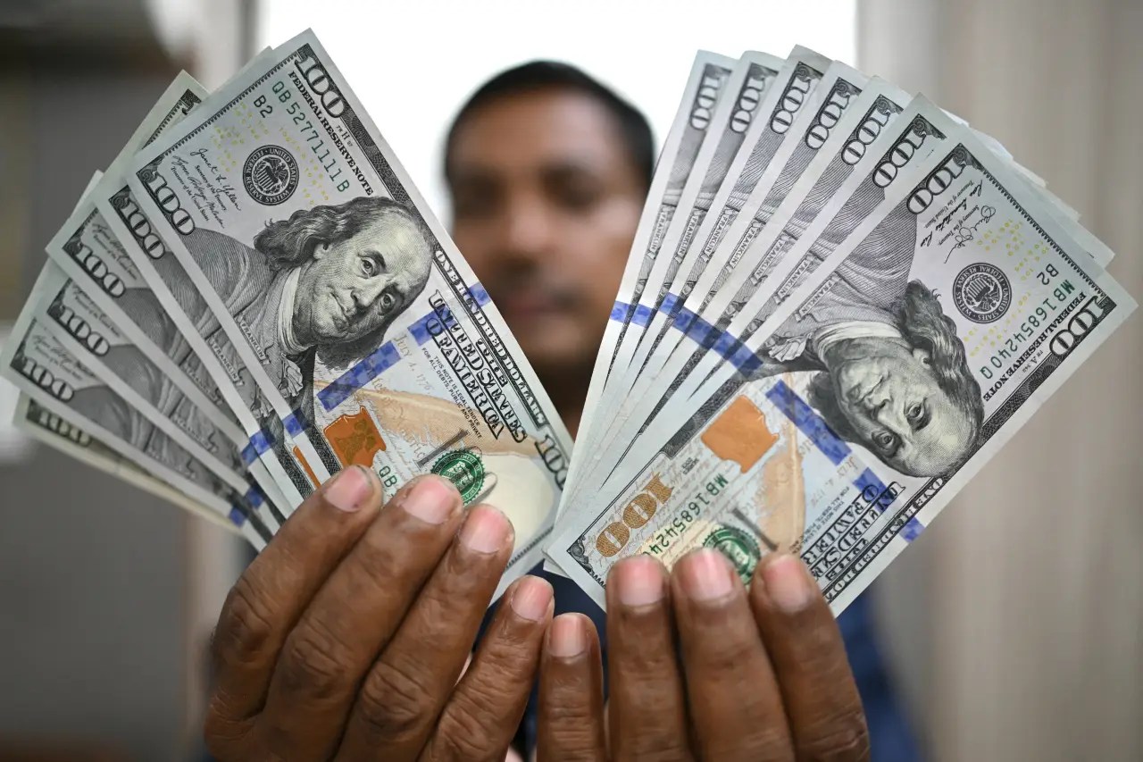 No one is expecting a global boom. This former hedge-fund manager says it’s coming and has a way to play it.