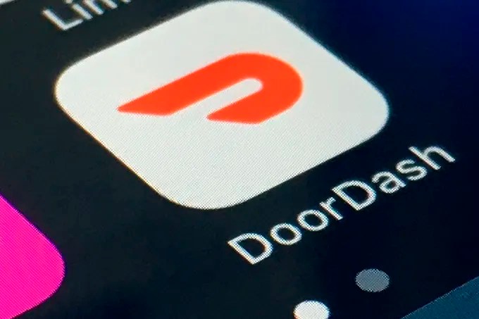 DoorDash joins Instacart in the newest shopping battleground — ChatGPT
