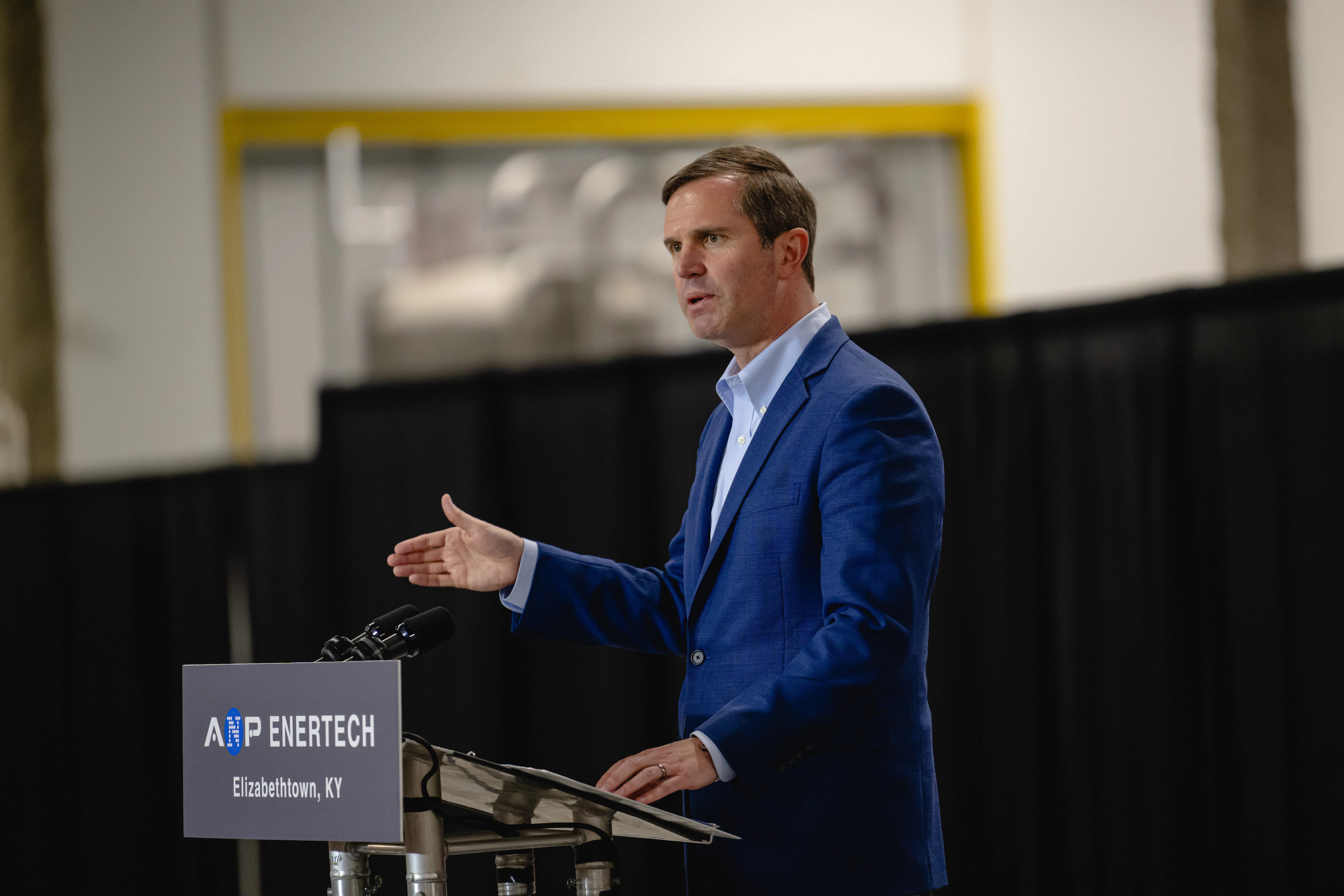 Kamala V.P. Contender Roasts J.D. Vance With Diet Mountain Dew