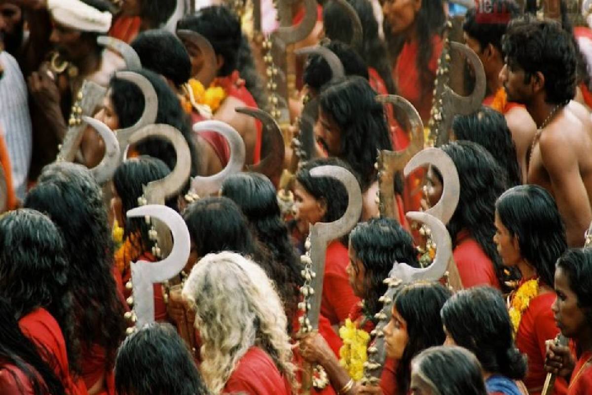 കൊടുങ്ങല്ലൂർ ഭരണി: കോമരക്കൂട്ടങ്ങൾ രൗദ്രതാളത്തിൽ നിറഞ്ഞാടി; ഇന്ന് കാവുതീണ്ടൽ