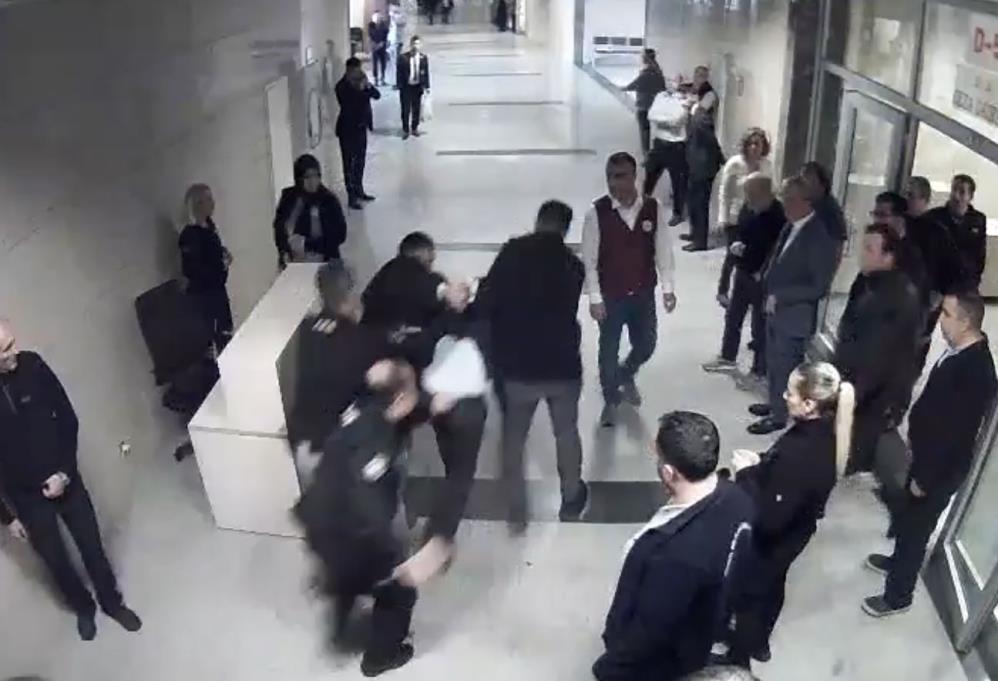 Savcı, Bölge Adliye Mahkemesi’nde kadın hakimi vurmuştu; olayın ardından yaşananlar kamerada