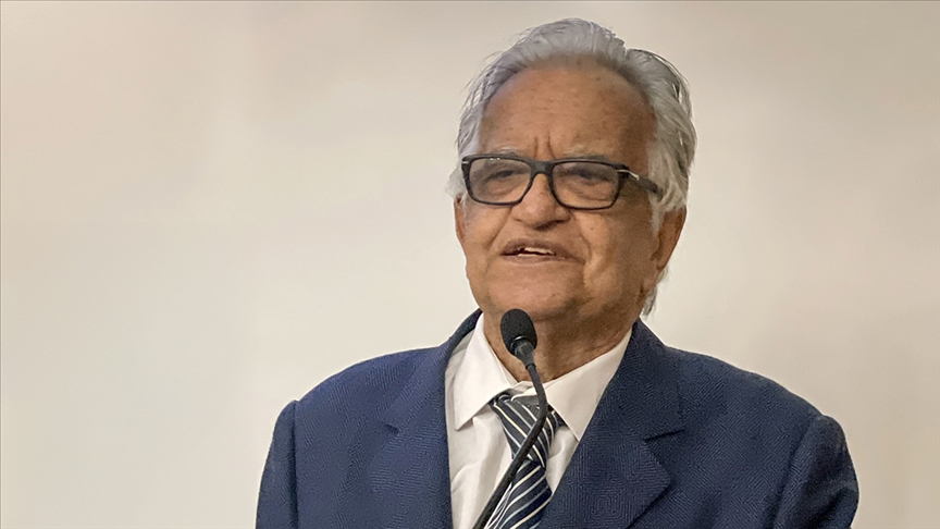 Based on this information, write a new short title in Turkish: Prof. Dr. Hasan Hüsrev Hatemi yaşamını yitirdi