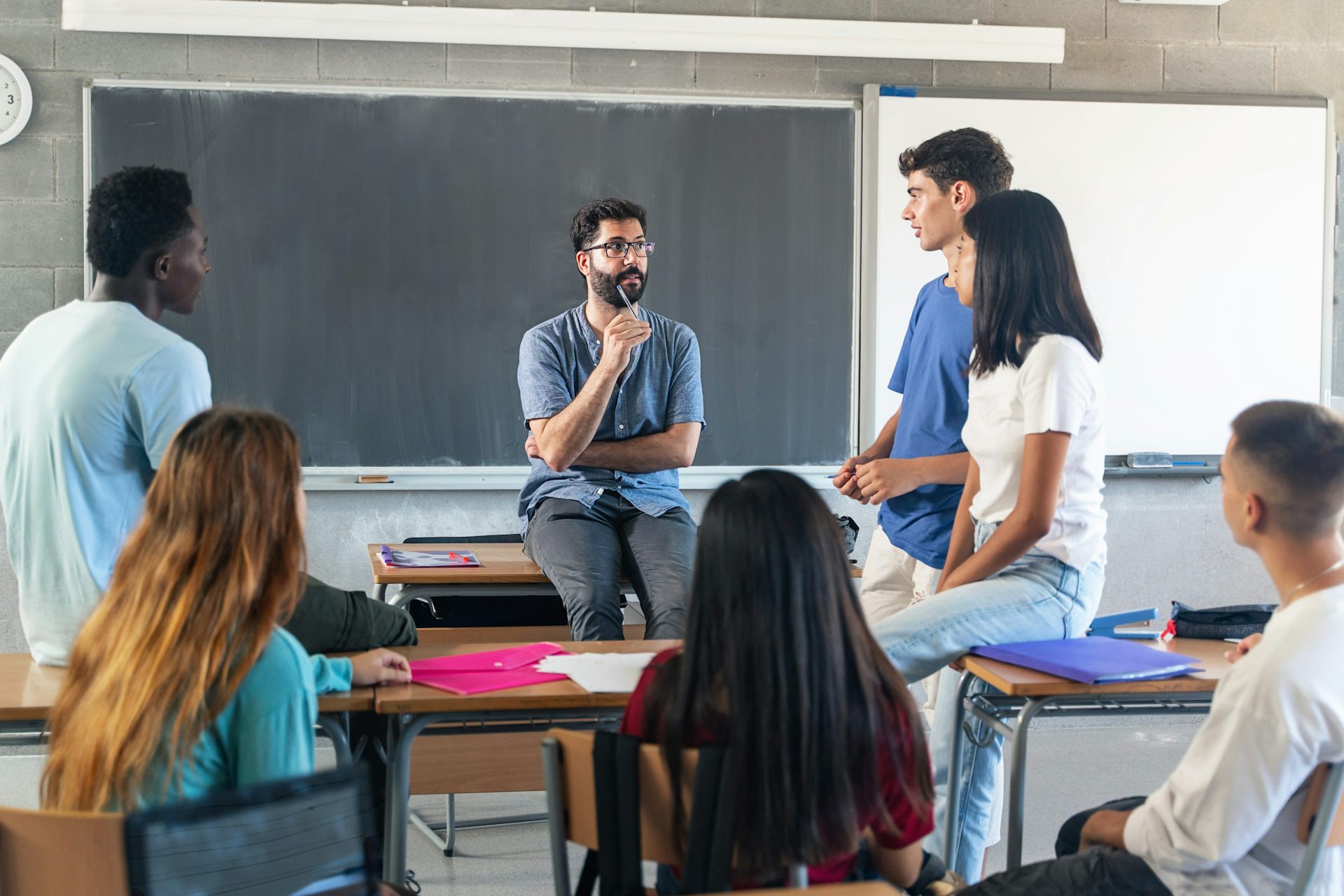 Las escuelas españolas todavía guardan silencio sobre la Guerra Civil española y la dictadura de Franco. ¿Cómo enseñamos adecuadamente estos eventos clave?