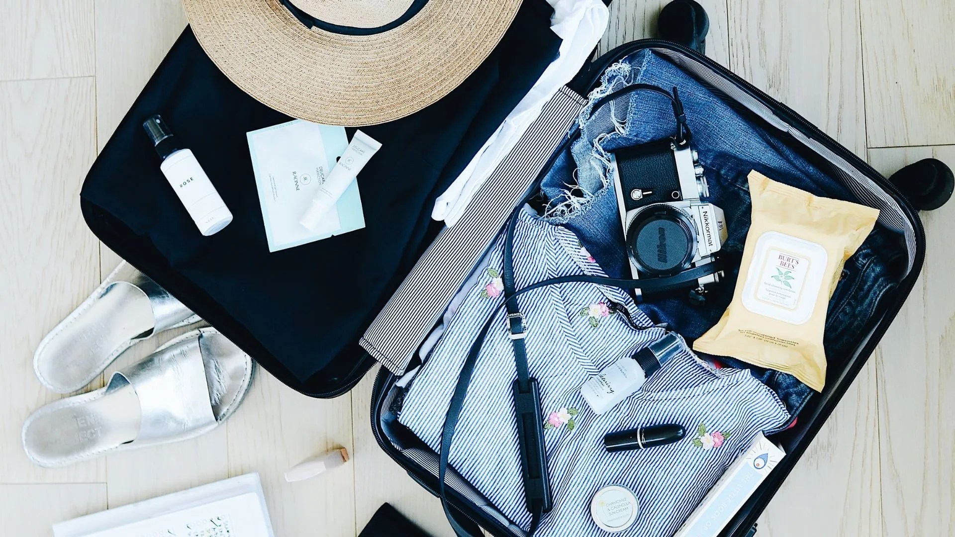 Travel Hacks: The Ultimate Guide Travel Hacks: The Ultimate Guide