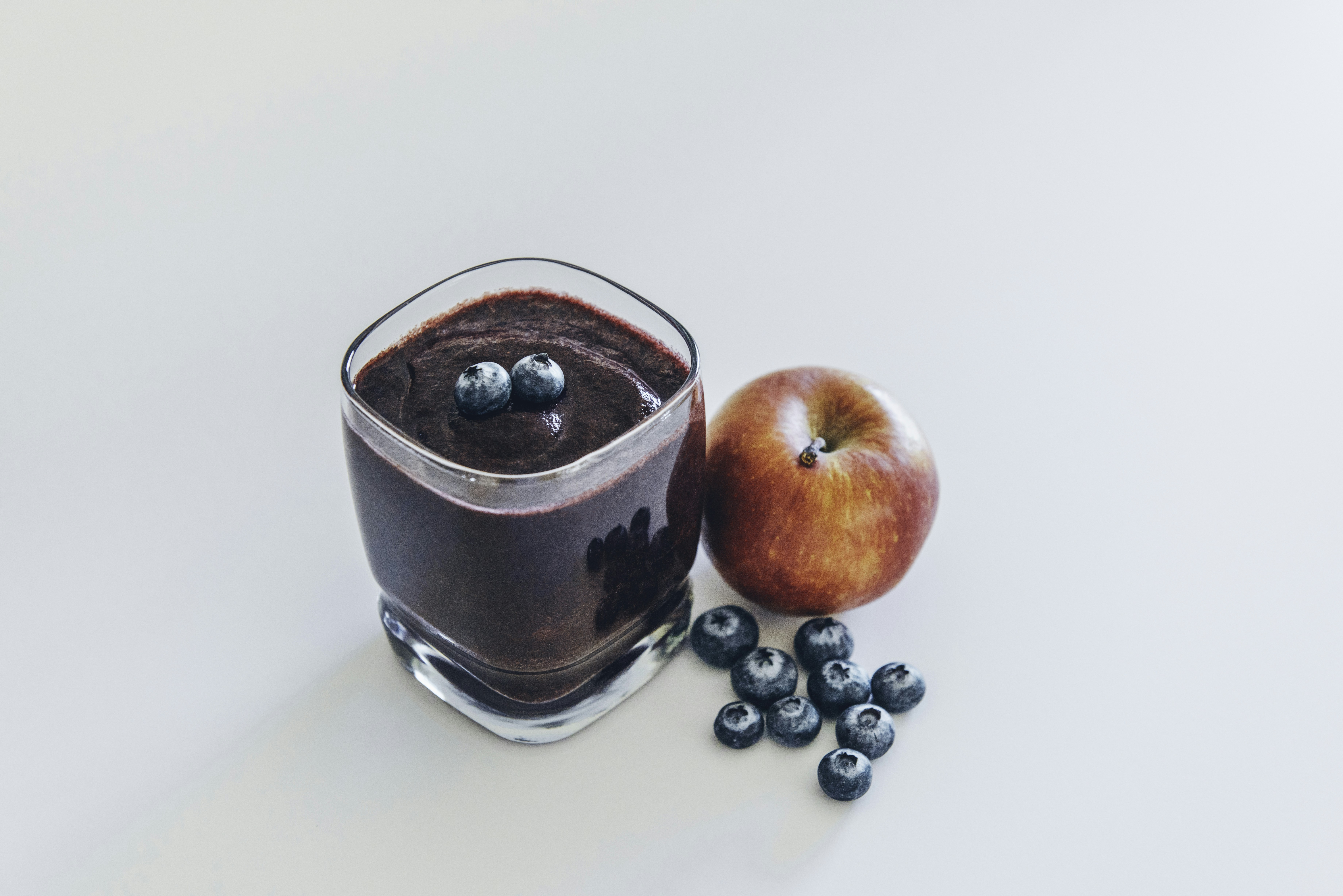 berry smoothie cycling recovery drink