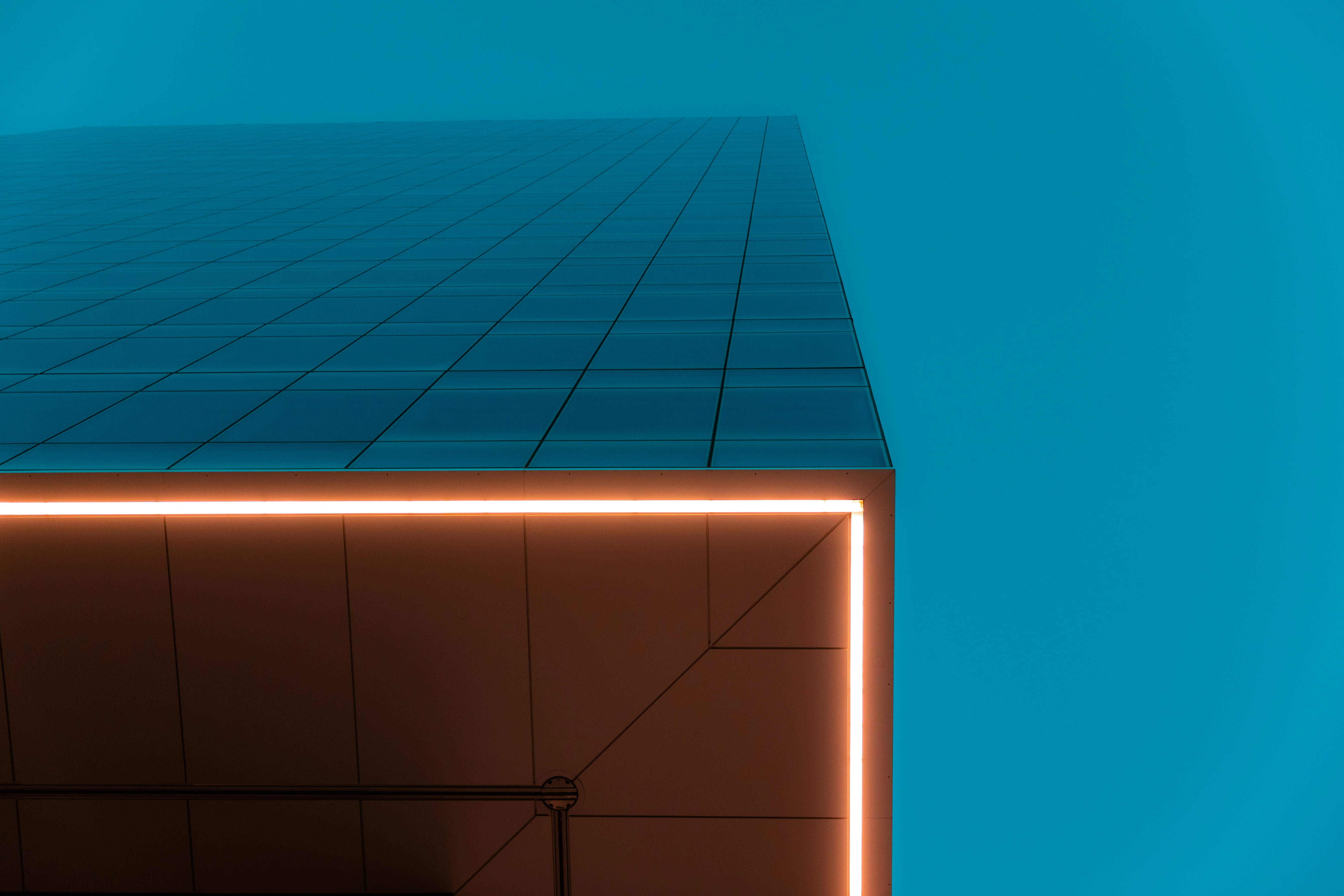 網站建置新手都該知道的秘密，別再花冤枉錢！