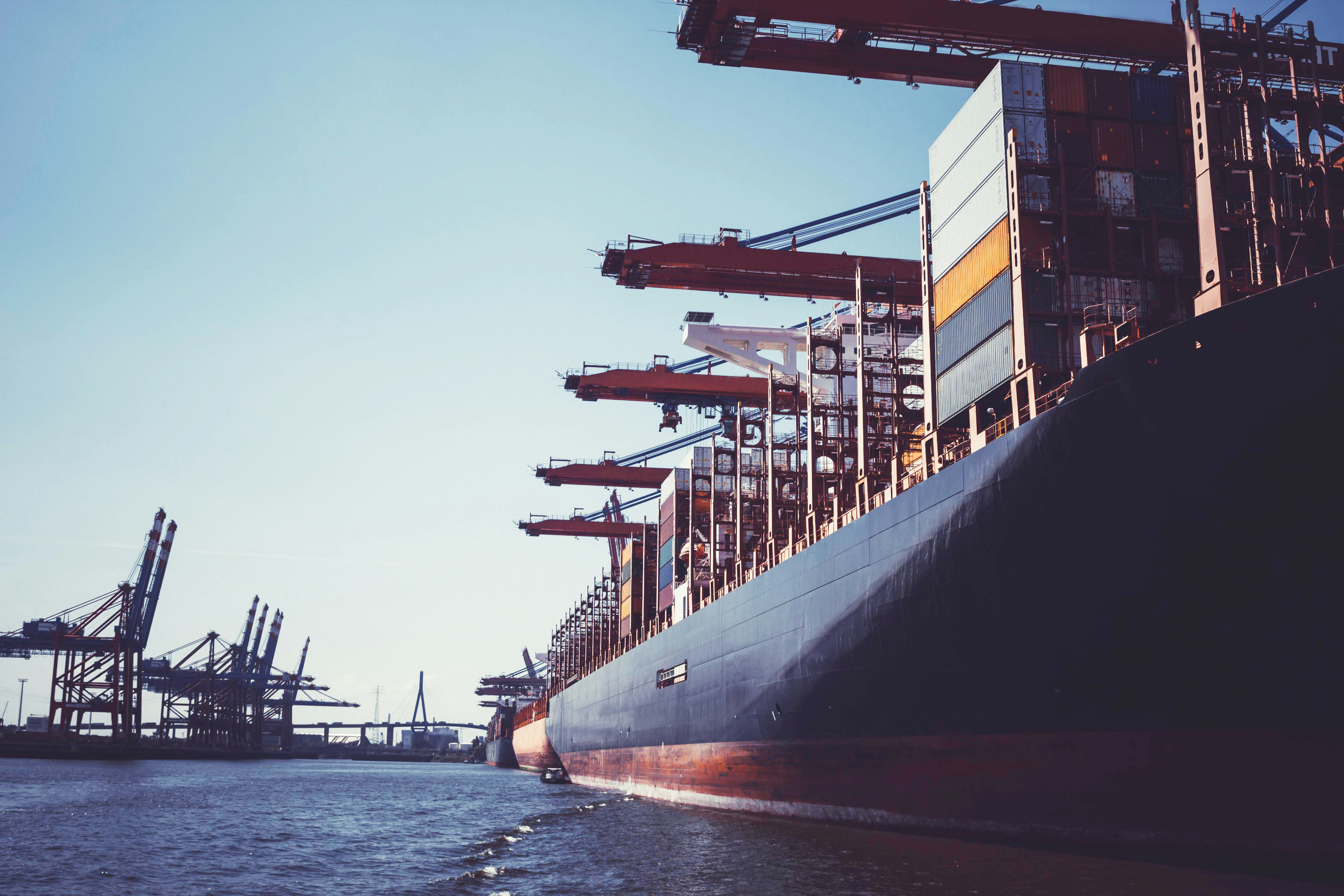 8 Ways to Save Money on American Liquidation Shipping