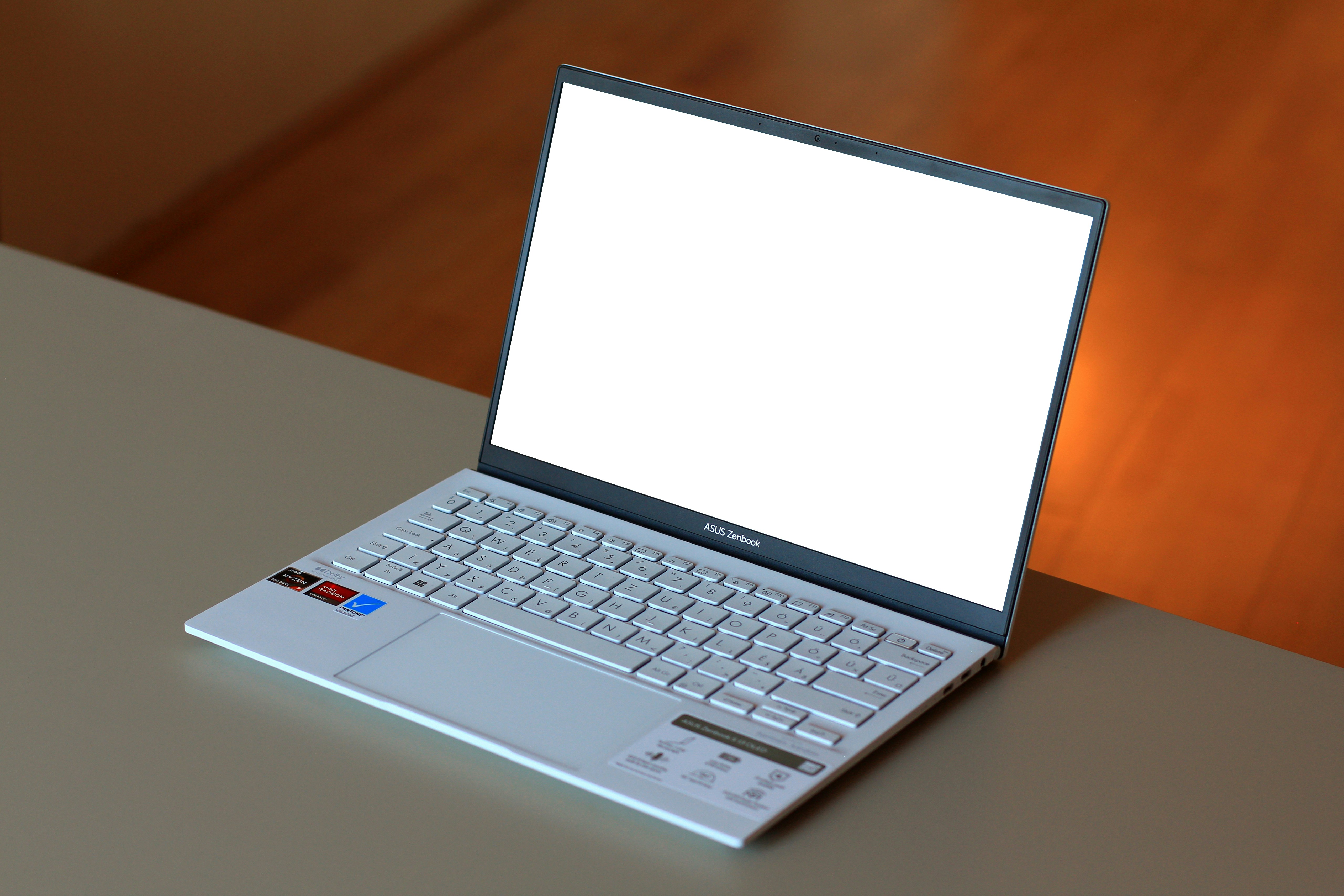 Changement batterie ordinateur Asus Zenbook 14 UM425