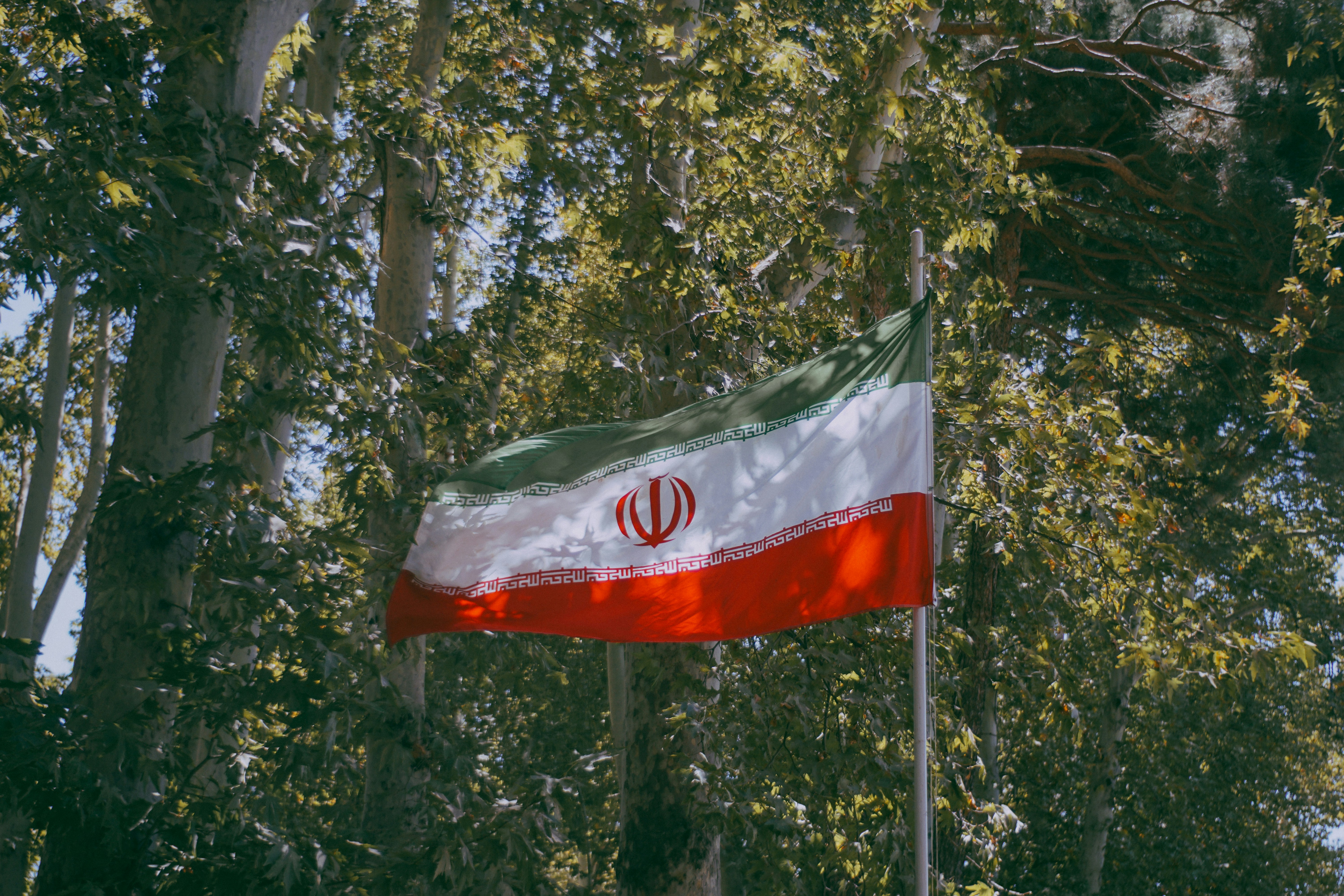 Iraníes recurren a las criptomonedas tras colapso económico y protestas