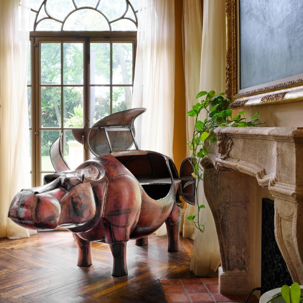 Does Your Sofa Say ‘I Have Money and Taste’?