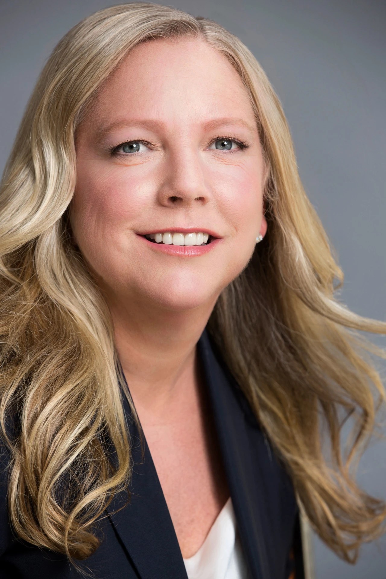 Expedia Poaches CFO From Home-Retailer Williams-Sonoma