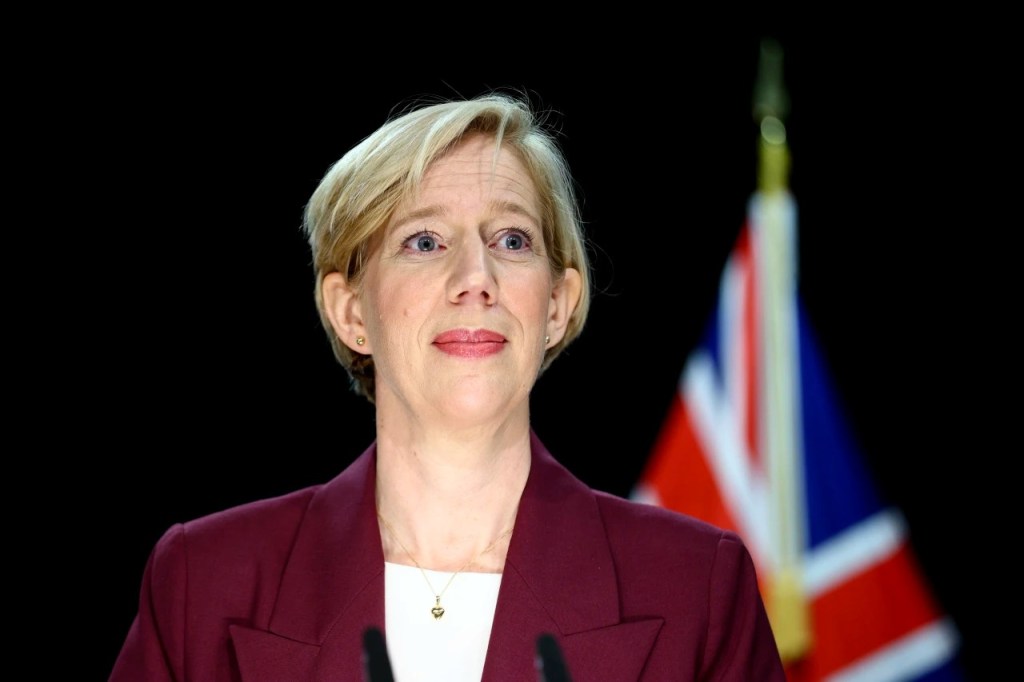 New Zealand Central Bank Governor Vigilant to Inflation Threat