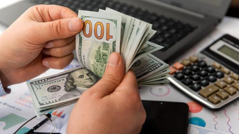 دولار السوق السوداء قبل ظهر اليوم؟