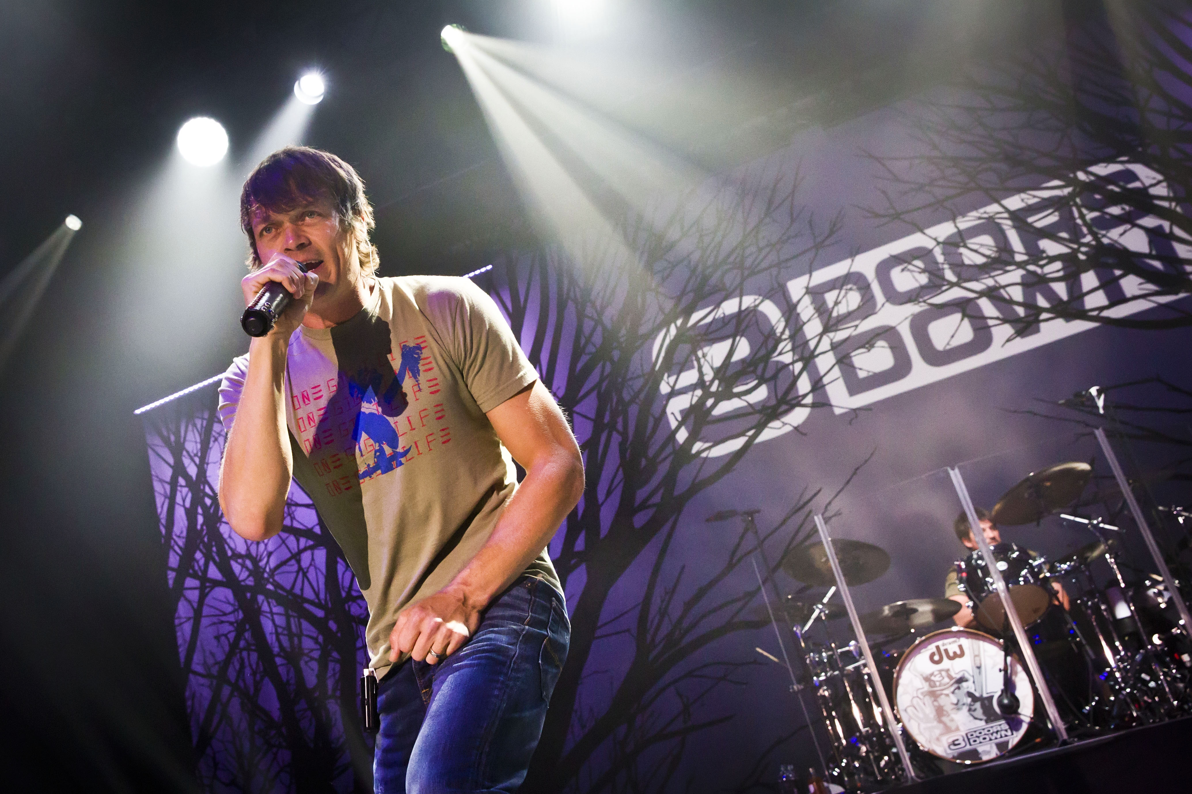 3 doors down lead singer net worth - Ilustrasi 2
