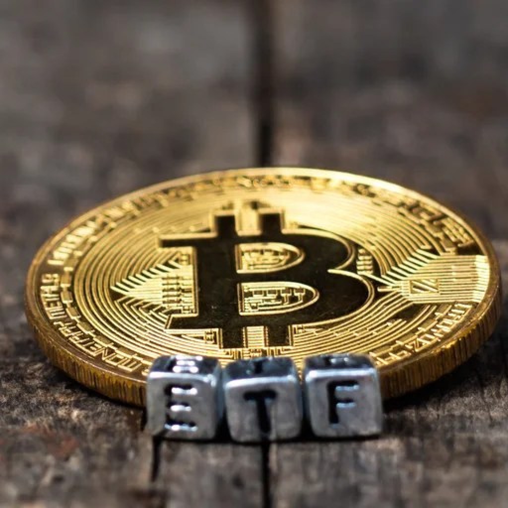 Bitcoin ETFs Bounce Again Huge, Including Practically  Billion in a Single Day – Decrypt