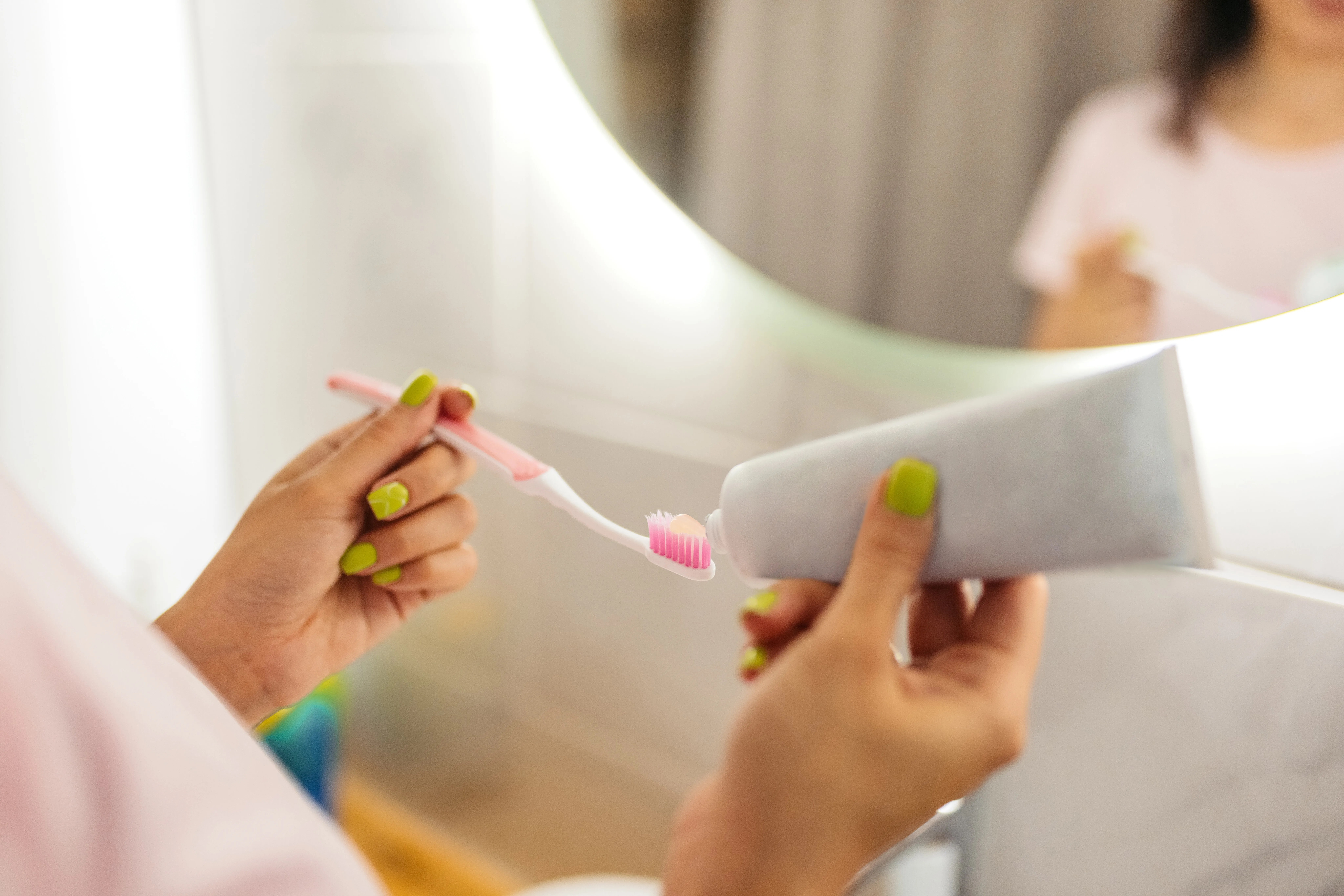 Noticing This While Brushing Your Teeth Could Be A Sign Of Dementia