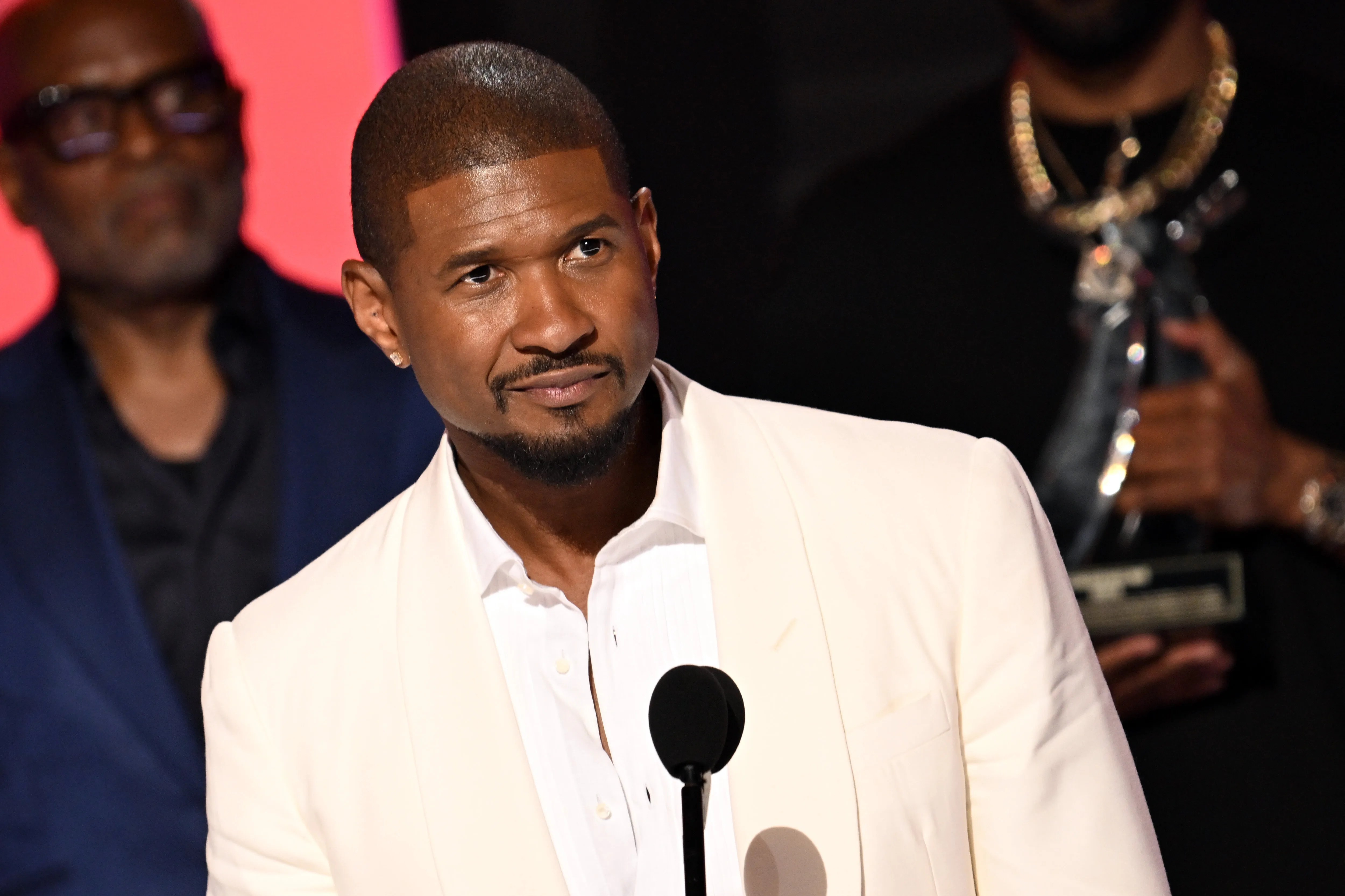 This Is What Usher Actually Said During His Heavily-Censored BET Awards Speech
